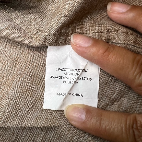 Molokai Surf Co Casual Button Down Shirt with Desert Print Cactus Landscape - Picture 8 of 9